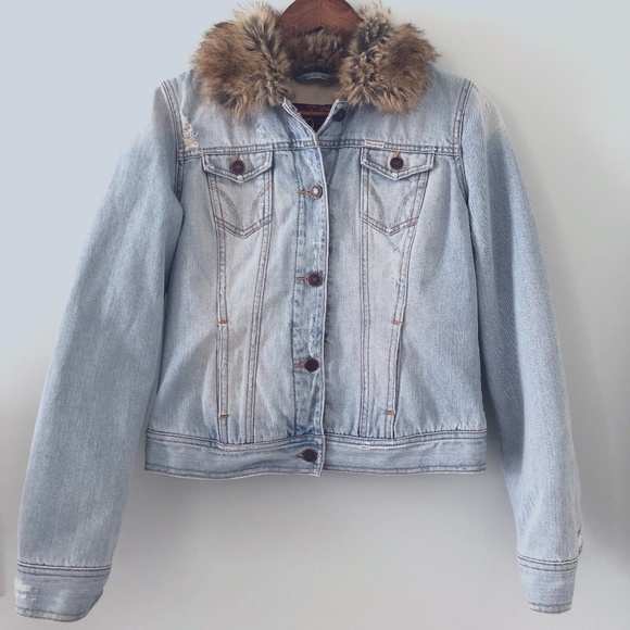 Hollister Distressed Faux Fur Trimmed Jean Jacket Size M - Picture 1 of 12